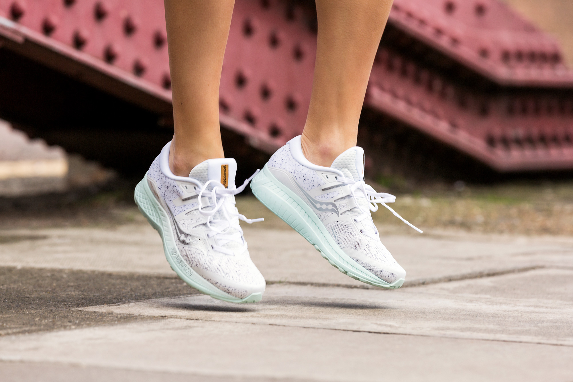 Saucony - White Noise