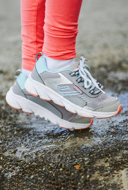 Saucony running shoes best sale for kids
