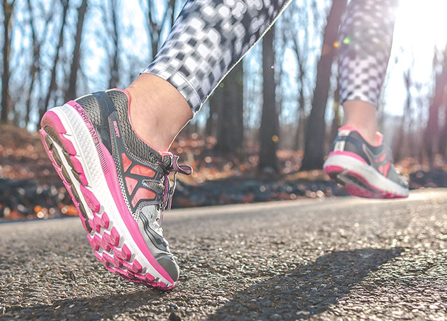 saucony hurricane iso 3 rose