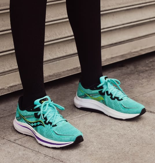 saucony black shoes