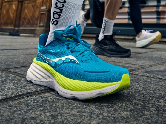 Saucony Chaussures Et Textile De Running Haute Performance