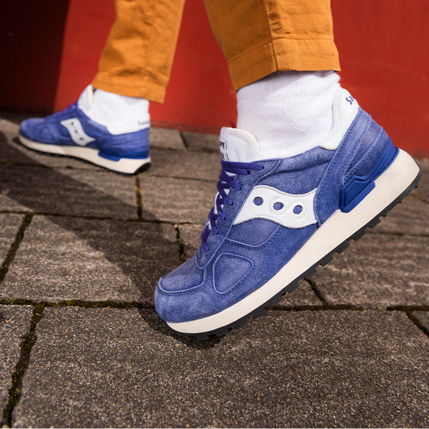saucony sneakers violet