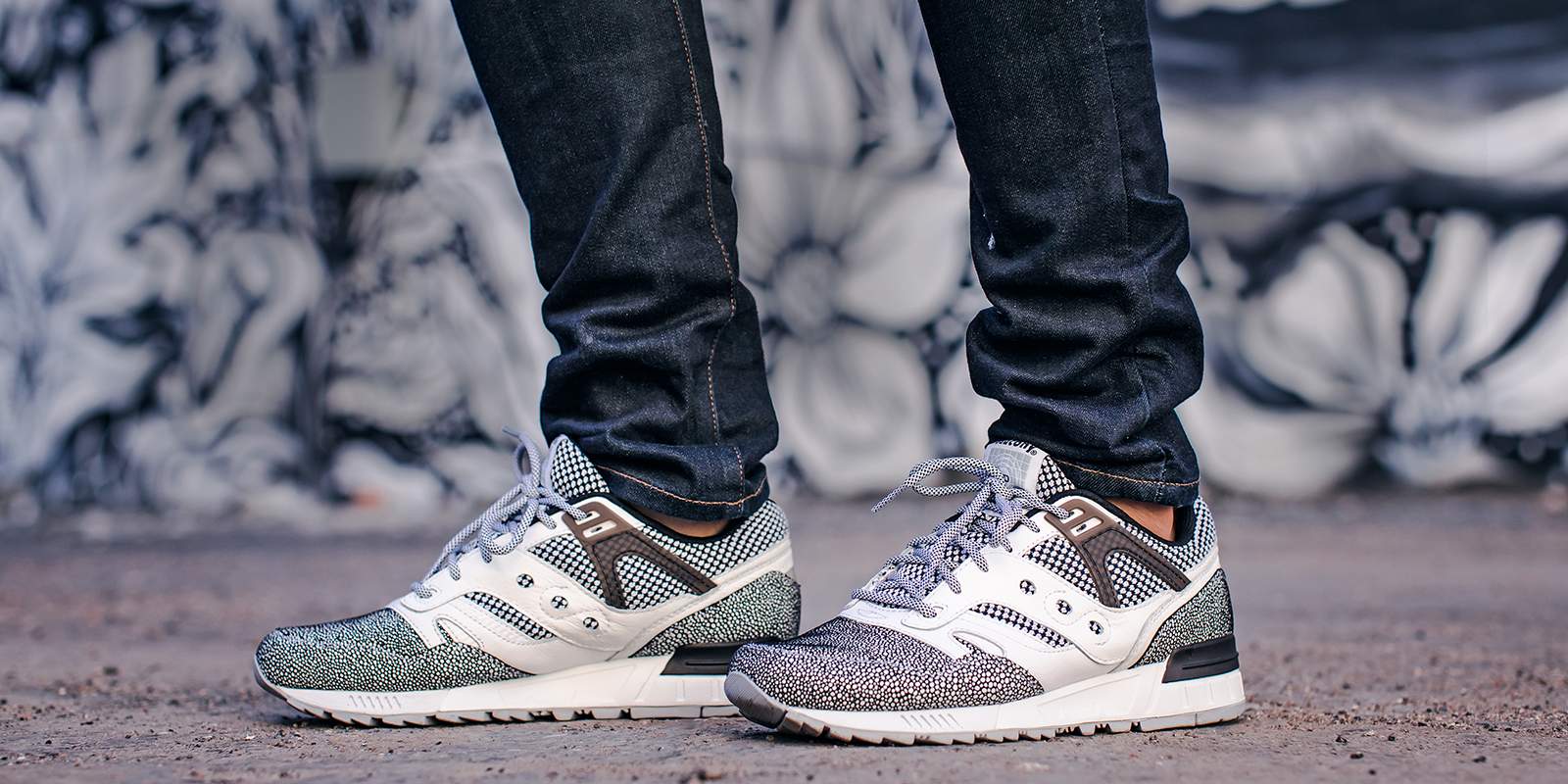 saucony sneakers vintage