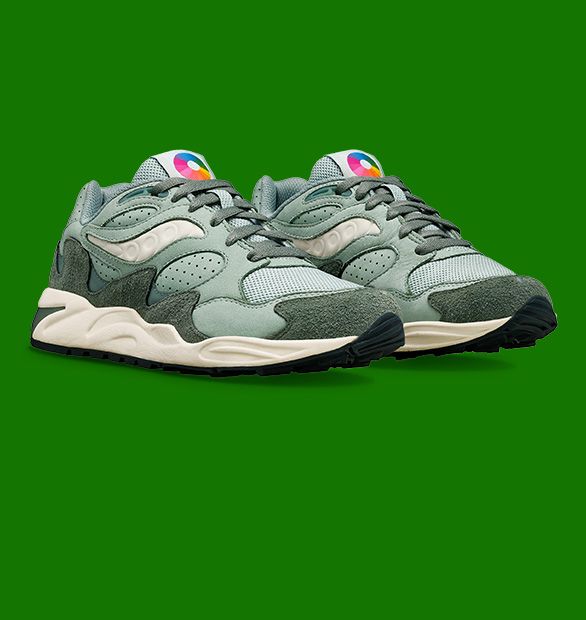 Greenish-grey Sneakers with the Chroma logo on the tongue.