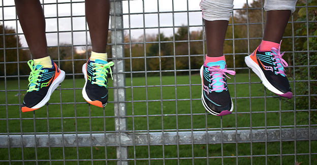 saucony junior running shoes