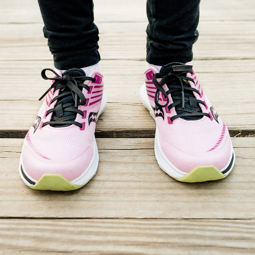 saucony boys shoes