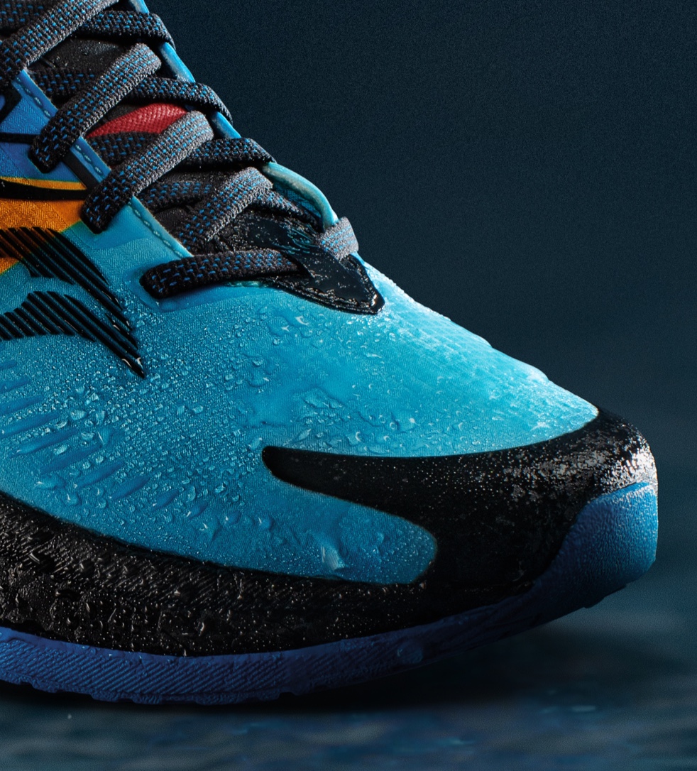 saucony runshield